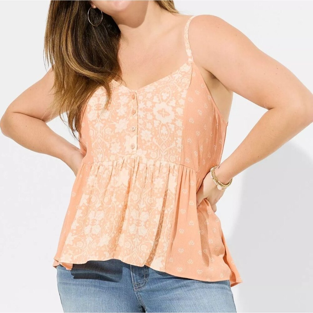 Torrid Washable Crinkle Gauze Babydoll Tank Top in Lotus Ditsy Peach Floral 0X